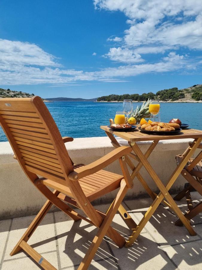 Sea Star Hotel Tribalj Екстериор снимка