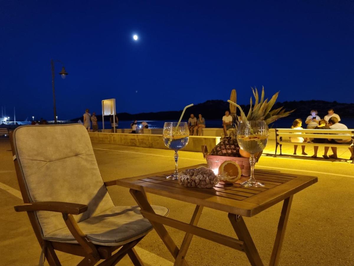 Sea Star Hotel Tribalj Екстериор снимка