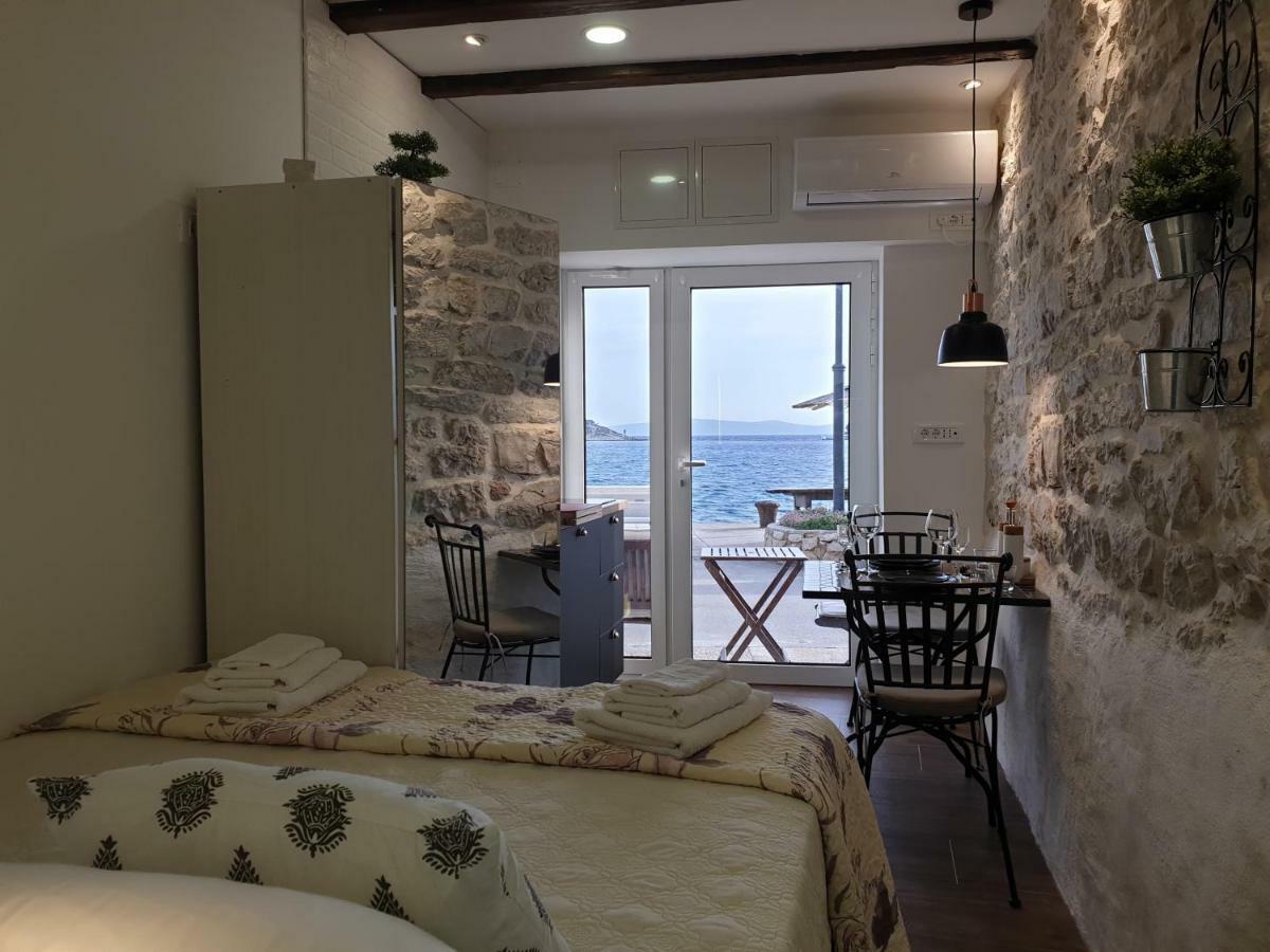 Sea Star Hotel Tribalj Екстериор снимка